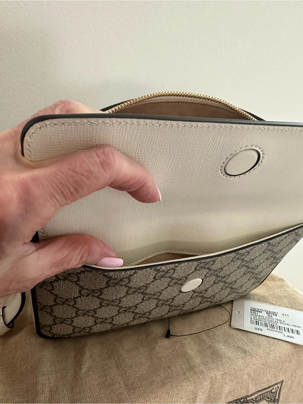 Gucci GG Supreme Canvas Crossbody with Cream Leather Flap and Gold Horsebit